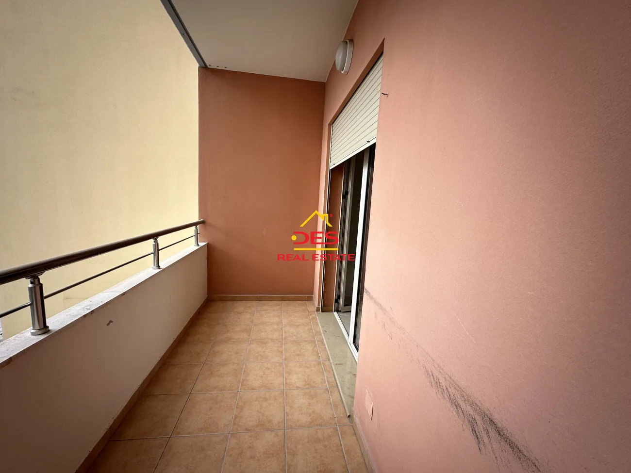 SHITET APARTAMENT 1+1TE RRUGA E CIPAJVE ,VLORË (Rruge Kryesore)