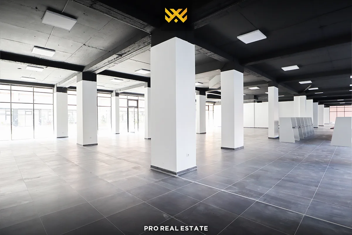 Lokal 710m² me #QIRA në Fushë Kosovë.