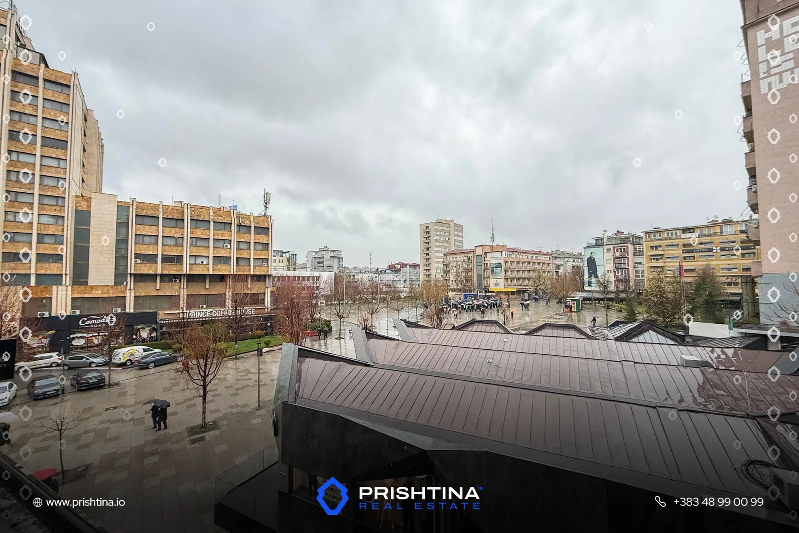 Zyre me qira 85m² në Qendër
