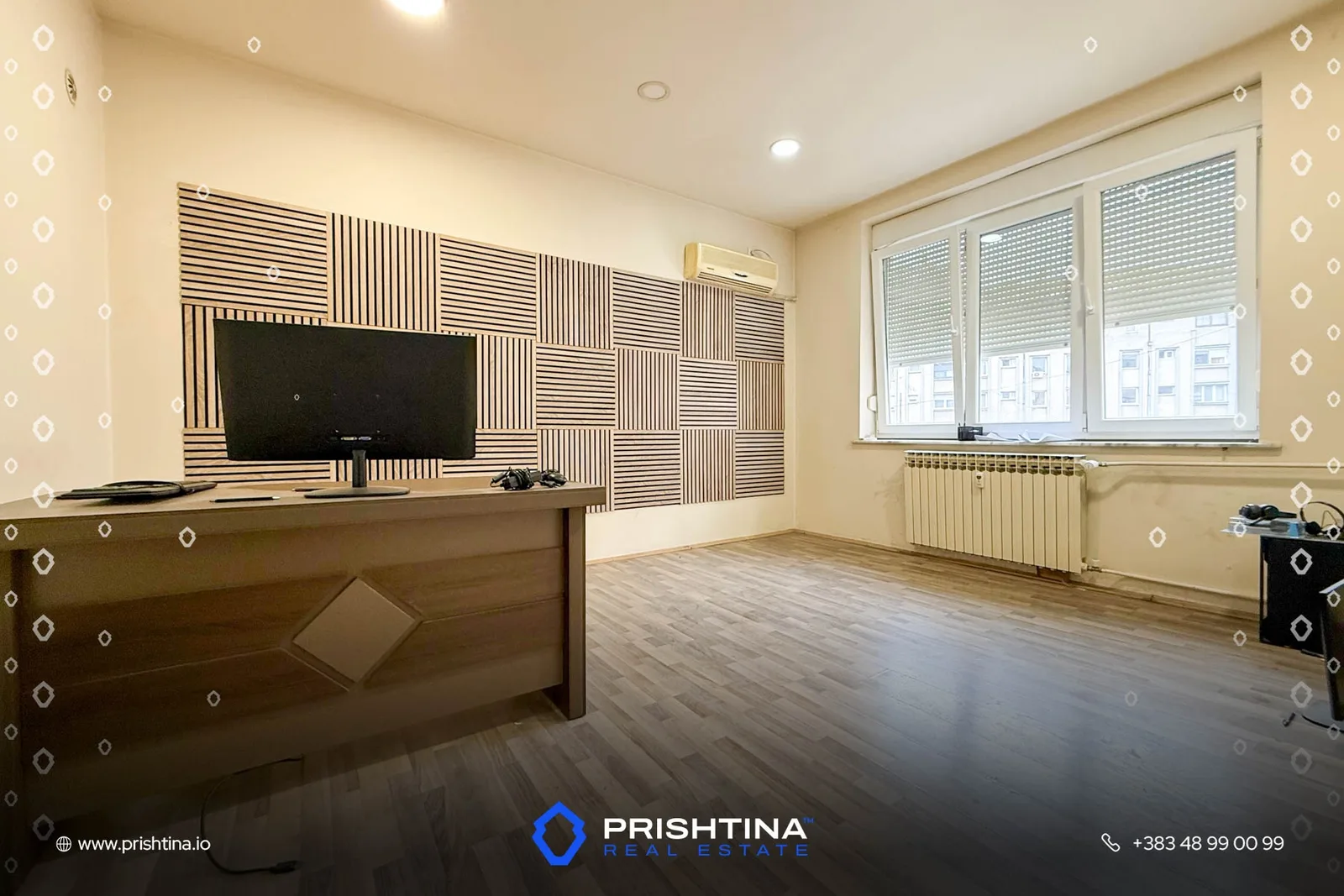 Zyre me qira 85m² në Qendër