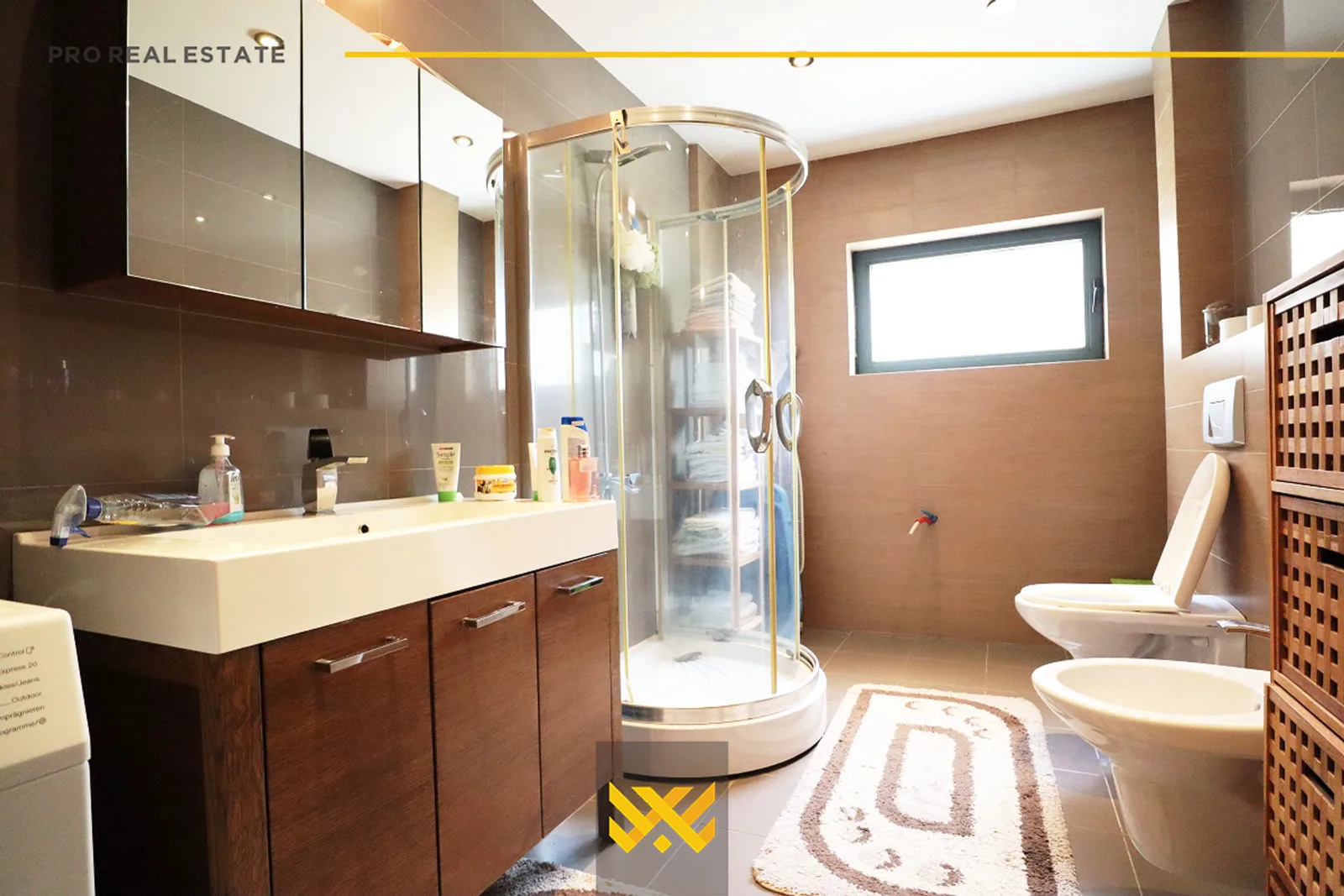 Shtëpi – Zyre 360m2 me #QIRA te Qafa.