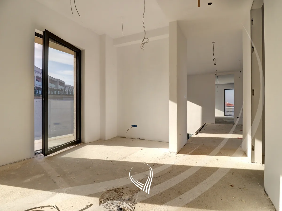 Shtëpi-Rezidencë 750m2 me qira në lagjen Marigona Hill