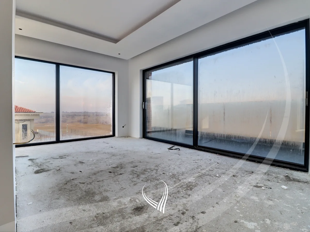 Shtëpi-Rezidencë 750m2 me qira në lagjen Marigona Hill