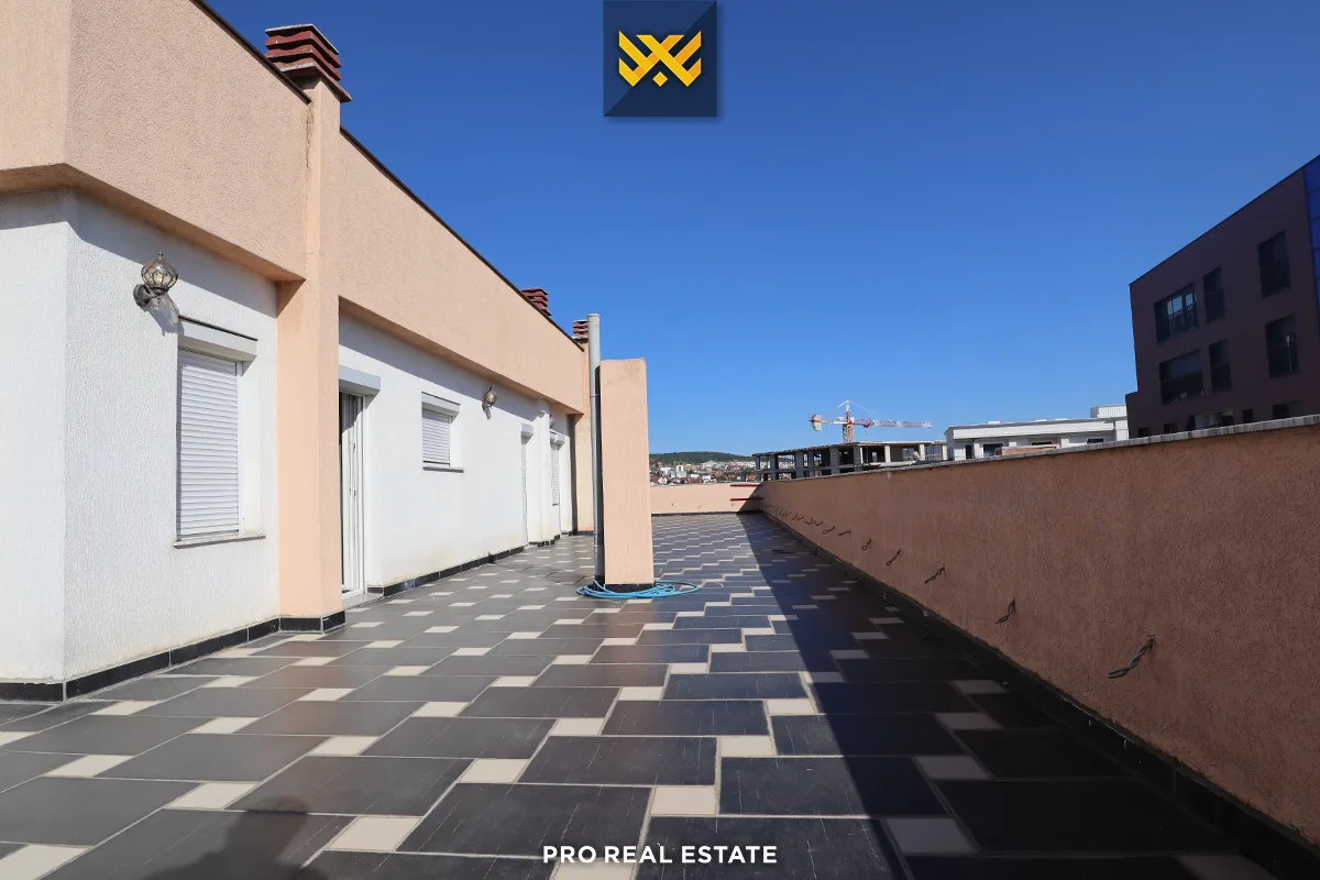 Banesë Penthouse 140m² + 160m² me #QIRA te Mati 1
