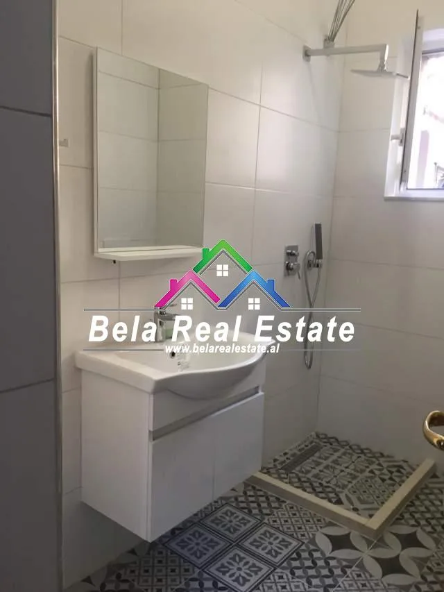 Jepet Me Qera Apartament 2+1+2 Ne Bllok (ID B22148) Tirane