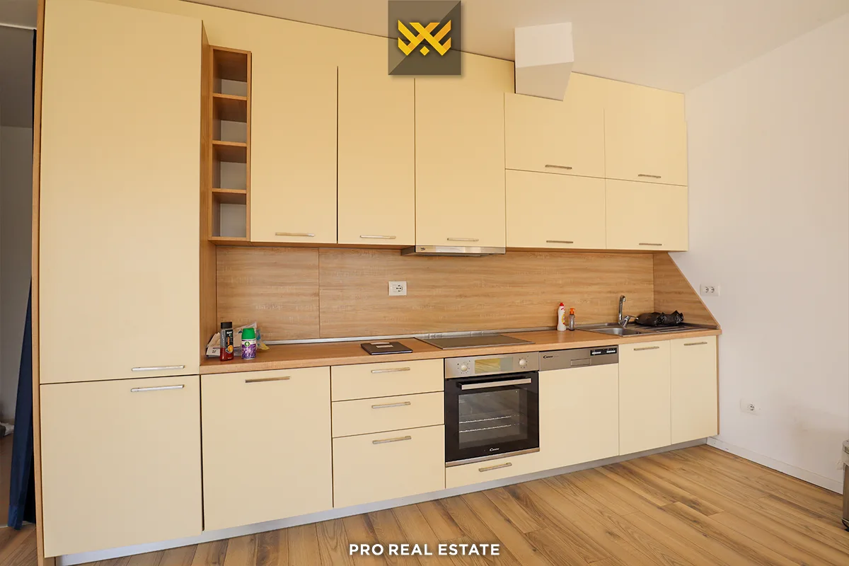 Banesë Penthouse 230m² + 200m² me #QIRA te Rruga C