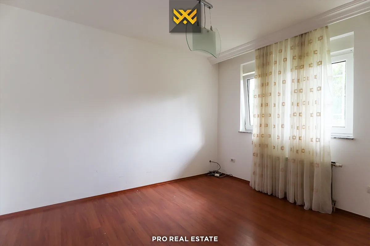 Shtëpi 395m² për #SHITJE në Sofali