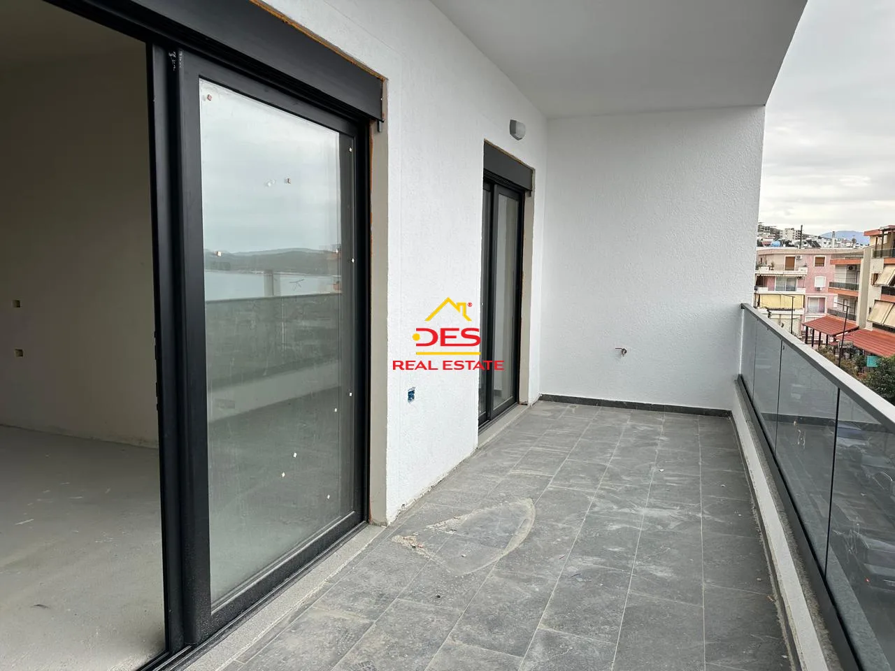 Shitet apartament 1+1 ne sarandë