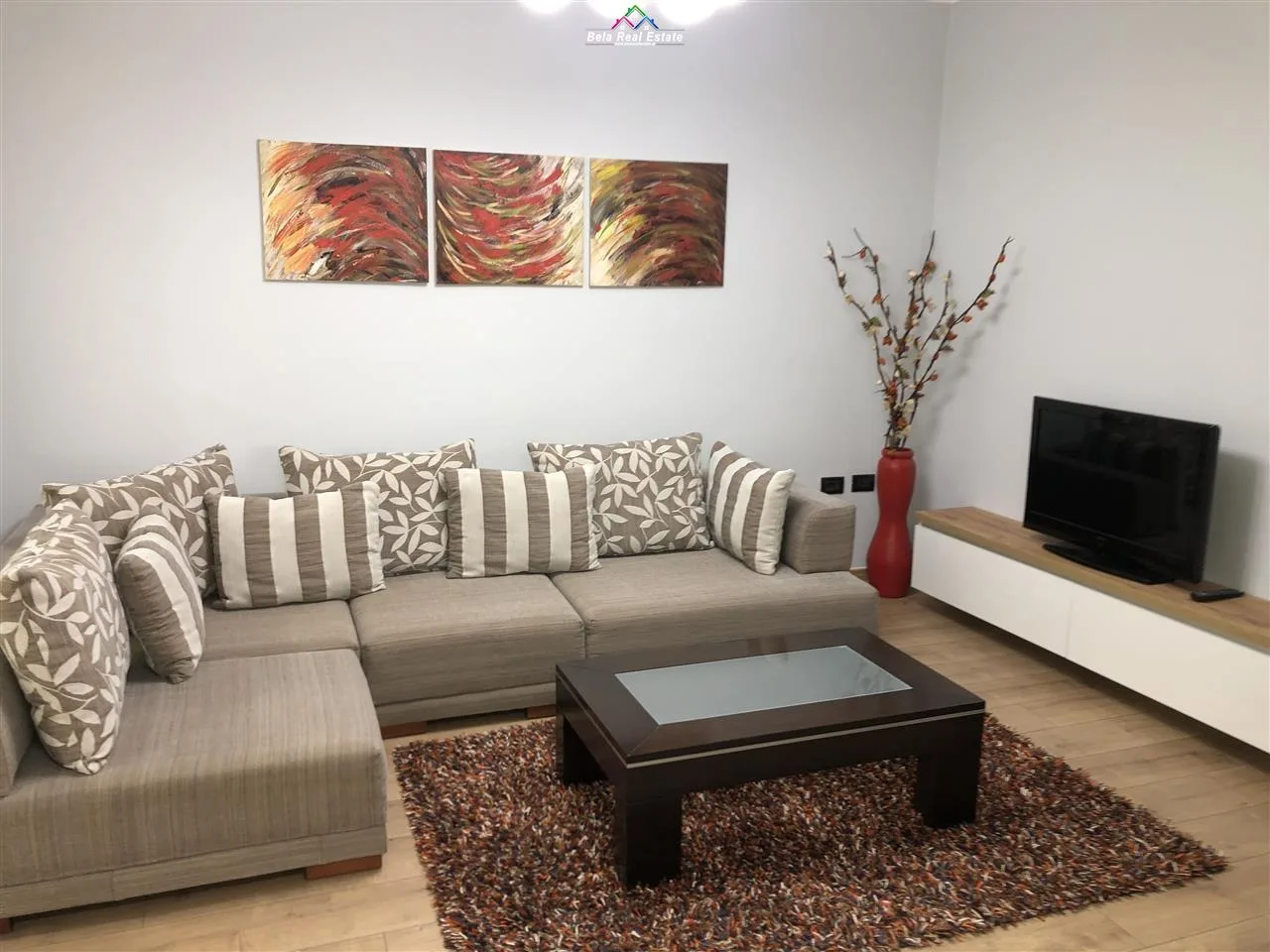 Apartament me Qera 1+1 tek Myslym Shyri (ID B211320) Tirane.