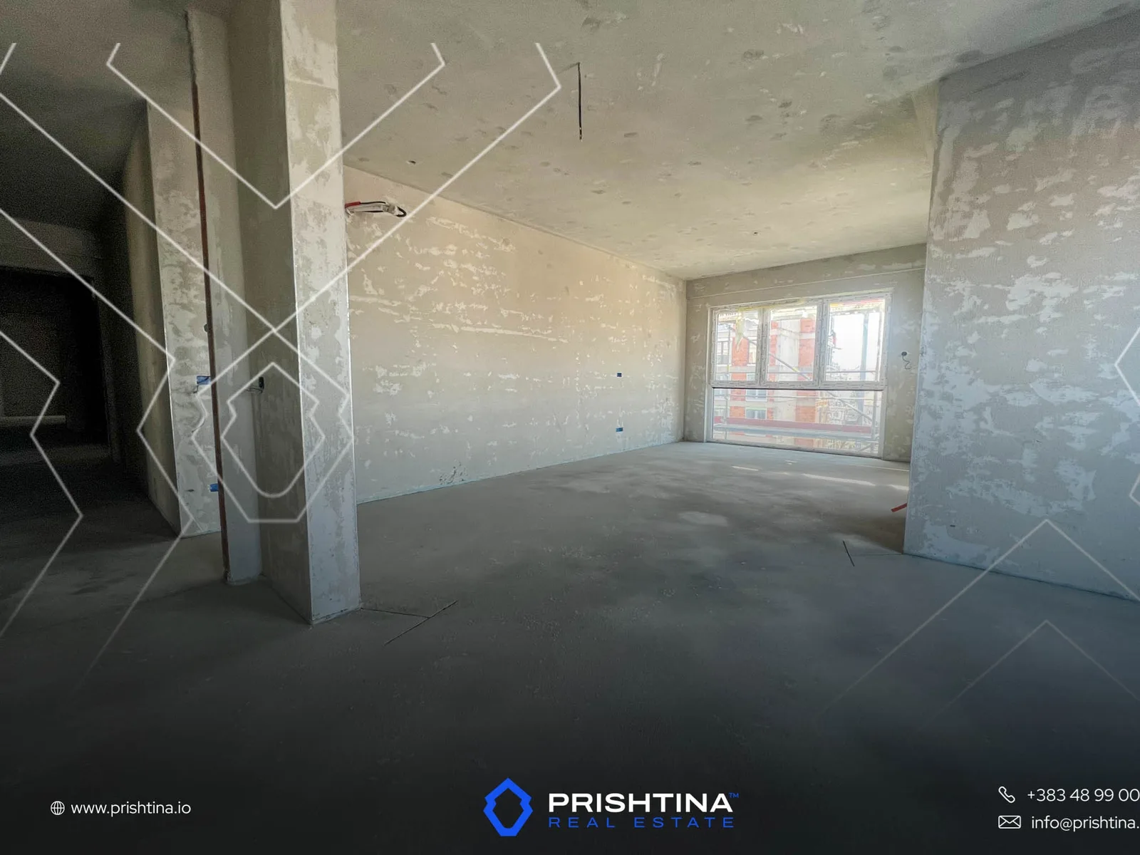 Banese në #shitje në Aktash 130m² + 140m² terasë 🏠✨