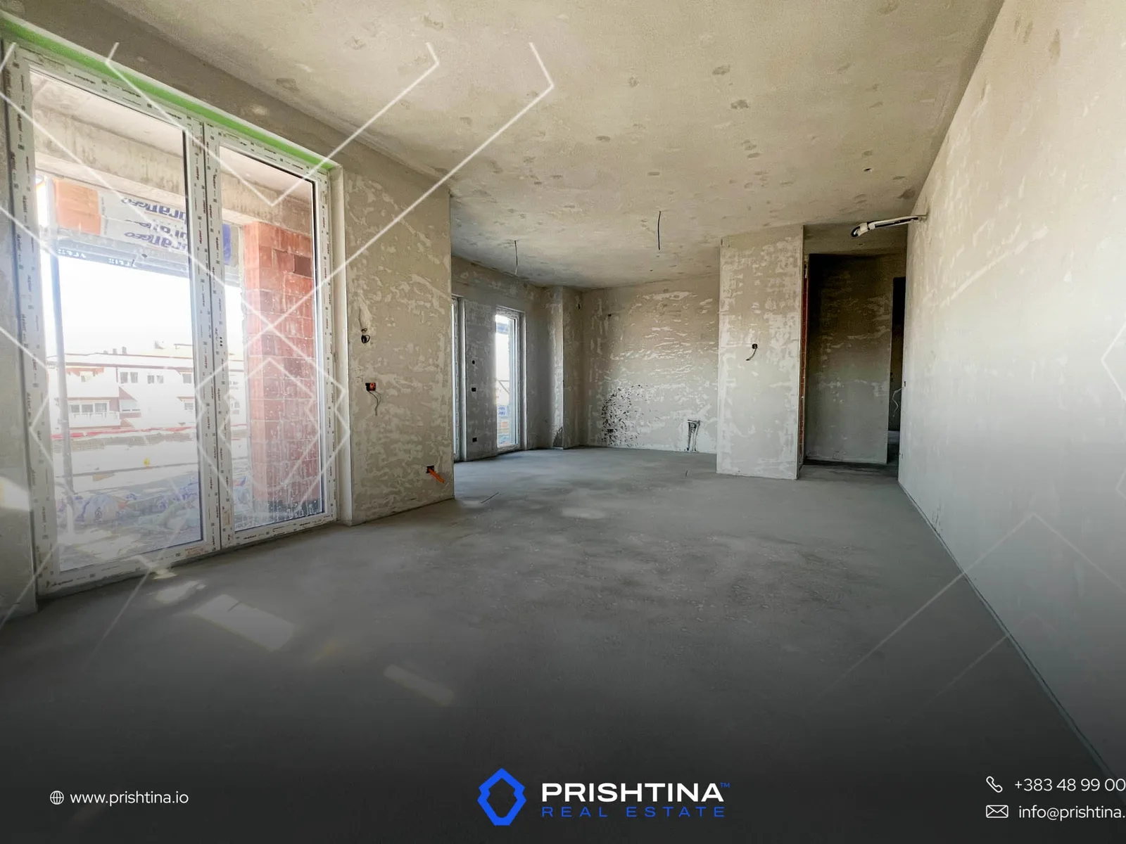 Banese në #shitje në Aktash 130m² + 140m² terasë 🏠✨