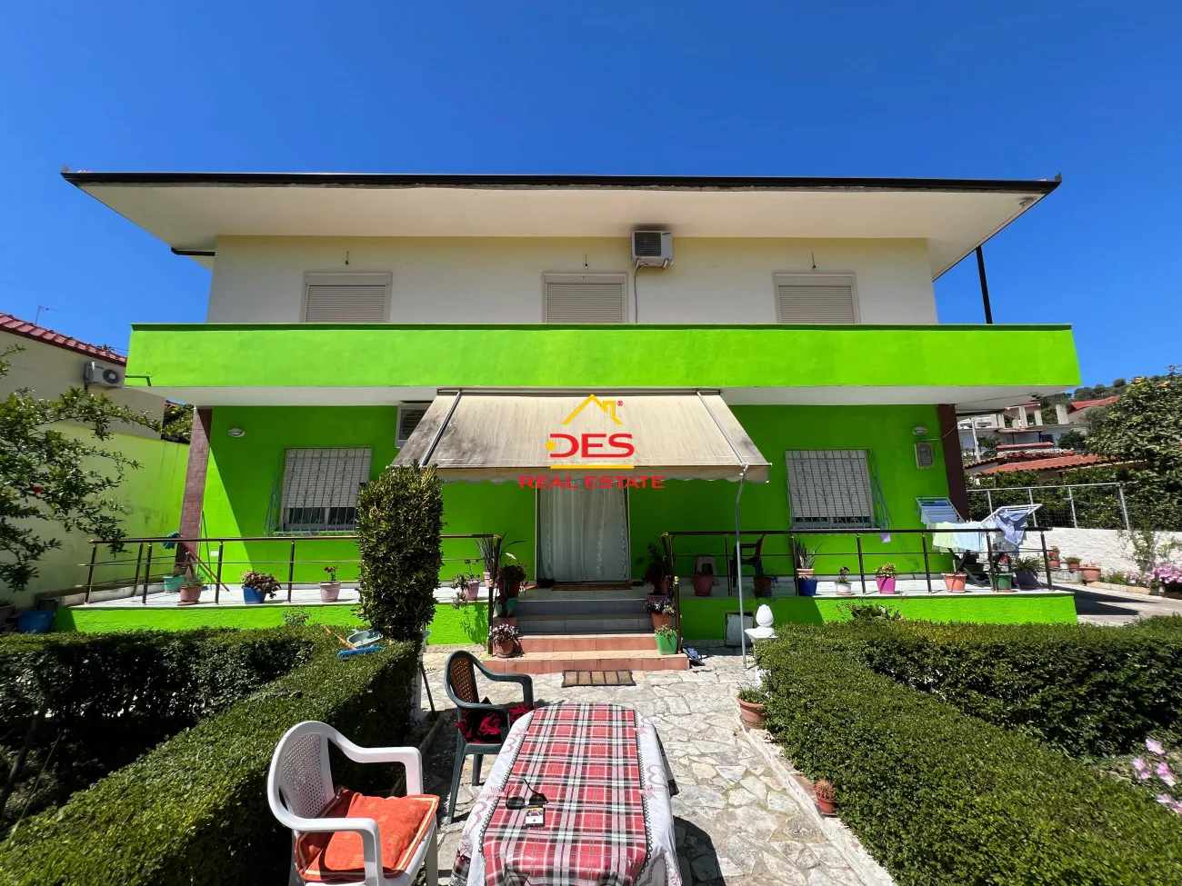 Shitet shtëpi private 2 kate në lagjen karabash,vlorë.