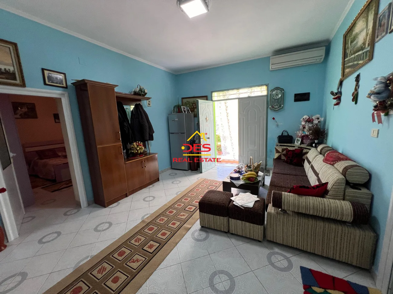 Shitet shtëpi private 2 kate në lagjen karabash,vlorë.