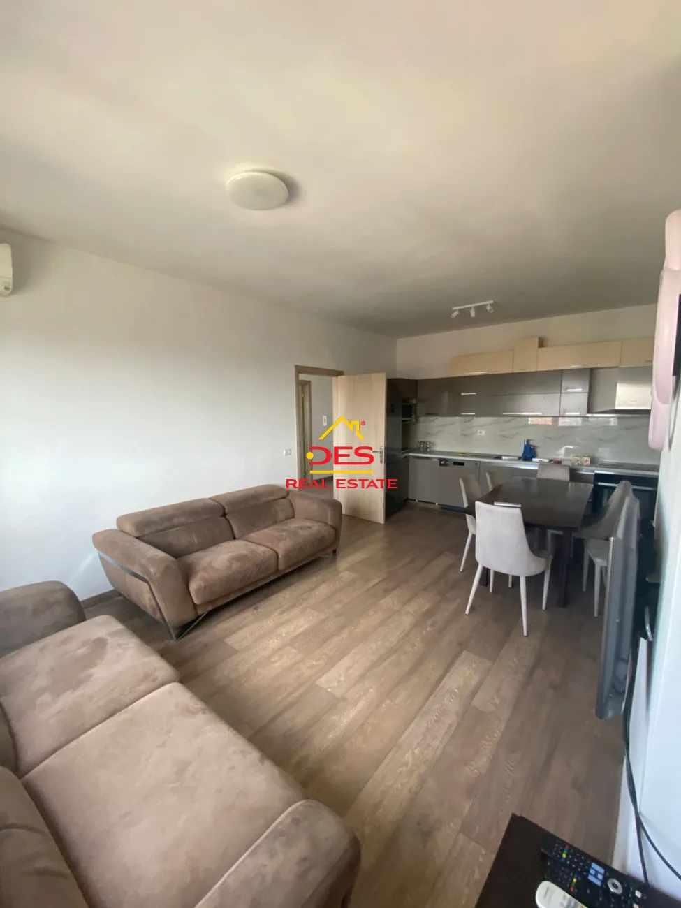 Jepet me Qera Apartament 2+1 Rruga Jordan Misja
