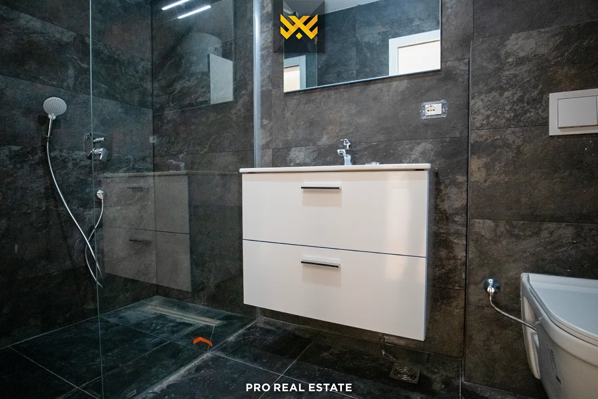 Banesë 86.6m² për #SHITJE në Emshir.