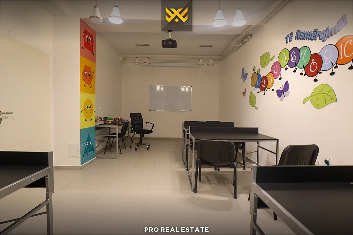 Lokal 65m² me #QIRA në Bregun e Diellit.