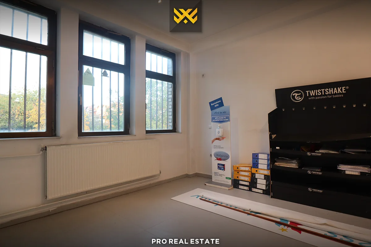 Lokal 65m² me #QIRA në Bregun e Diellit.
