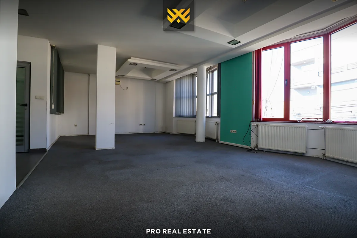 Lokal / Zyrë 100m² me #QIRA në Bregun e Diellit.