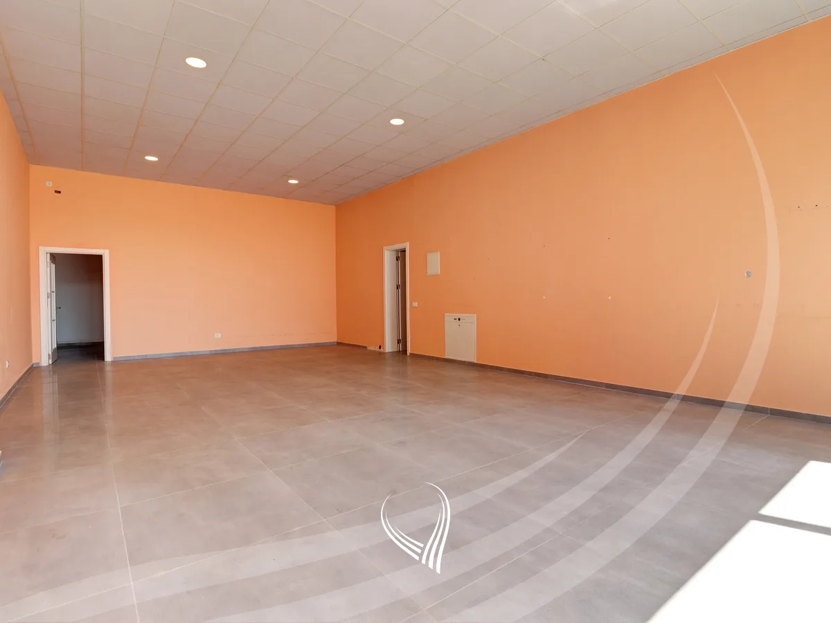Lokal 90m2 me qira në lagjen Arbëria – Dragodan