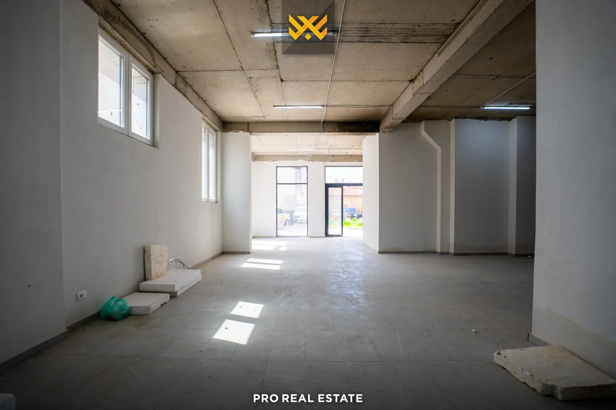 Lokal 359m² për #SHITJE te Bregu i Diellit