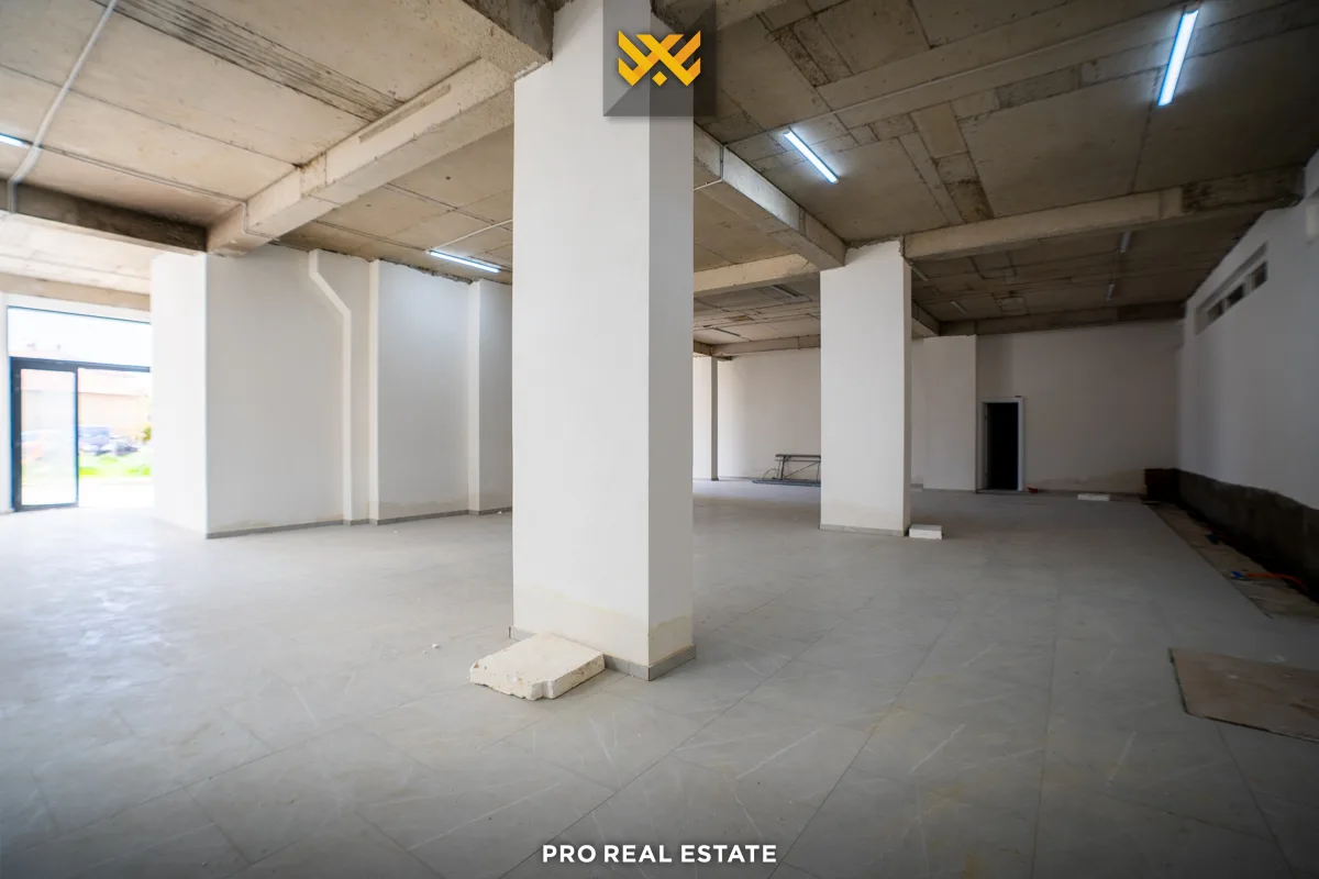 Lokal 359m² për #SHITJE te Bregu i Diellit