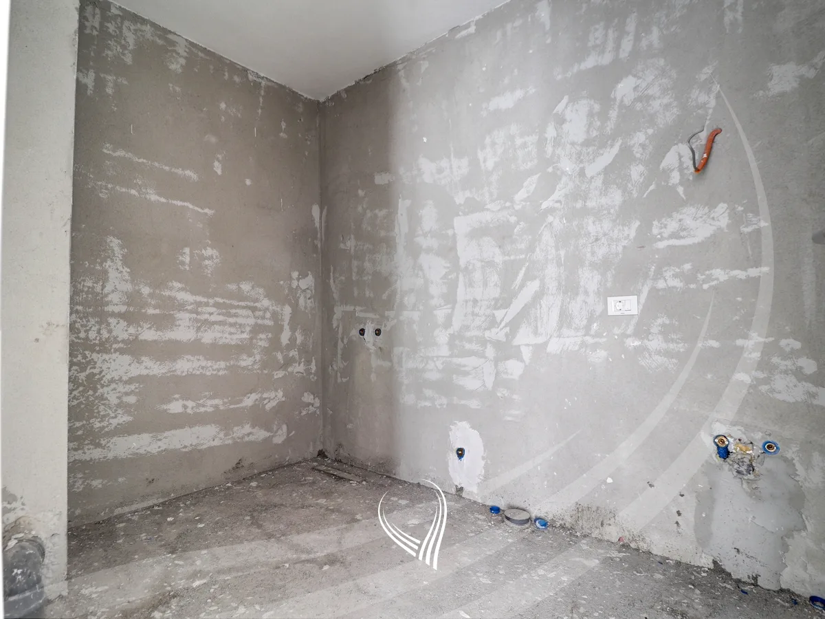 Penthouse me 5 dhoma gjumi në shitje në lagjen Prishtina e Re