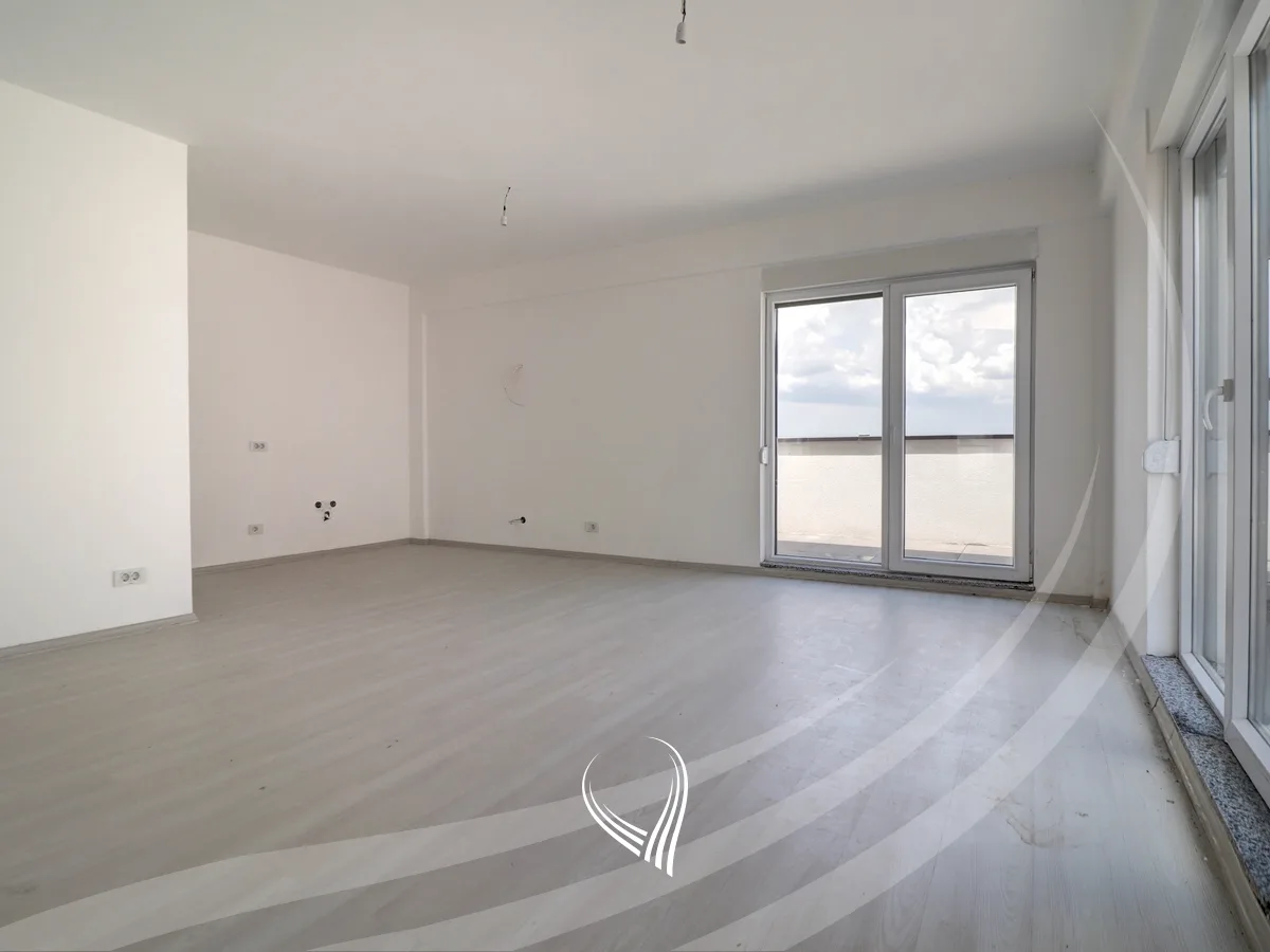 Penthouse me 5 dhoma gjumi në shitje në lagjen Prishtina e Re