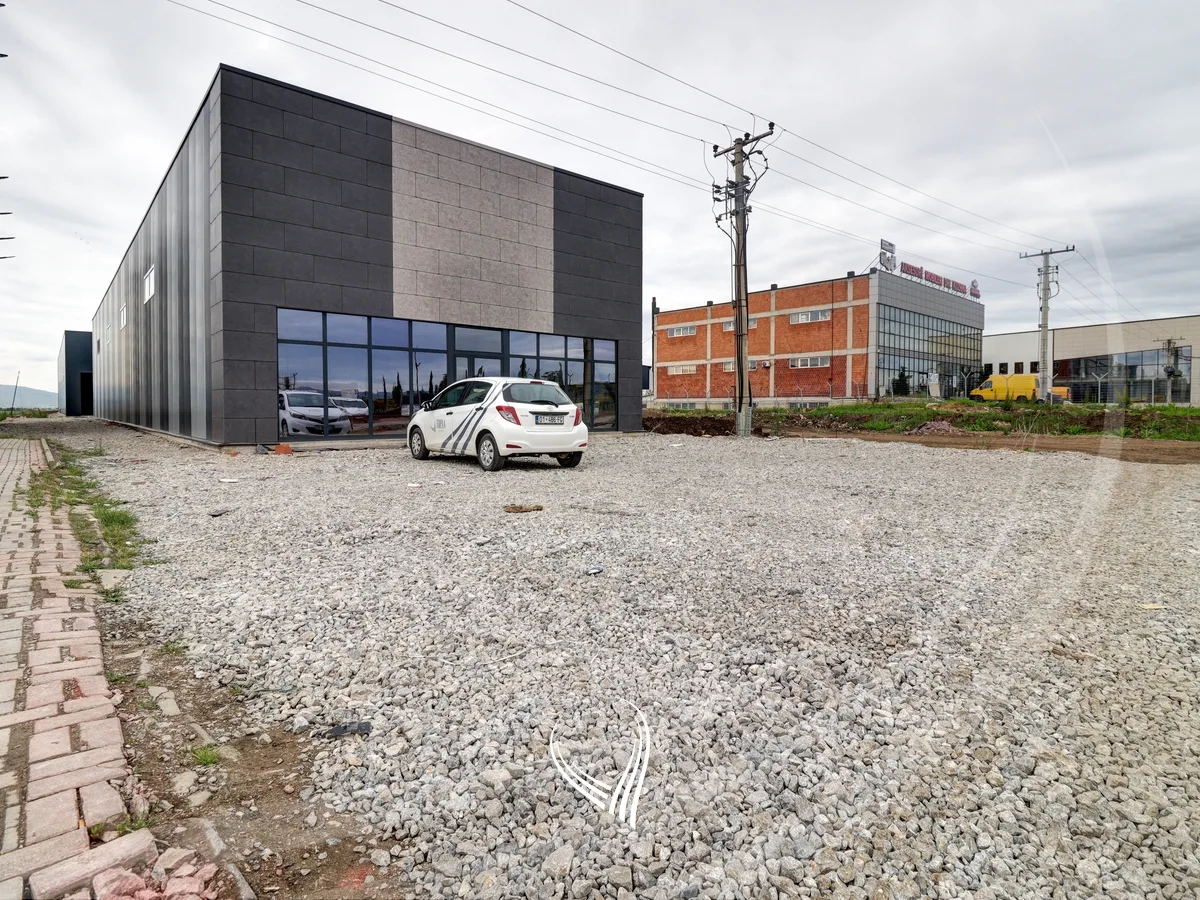 Depo 630m2 me qira në Suhadoll