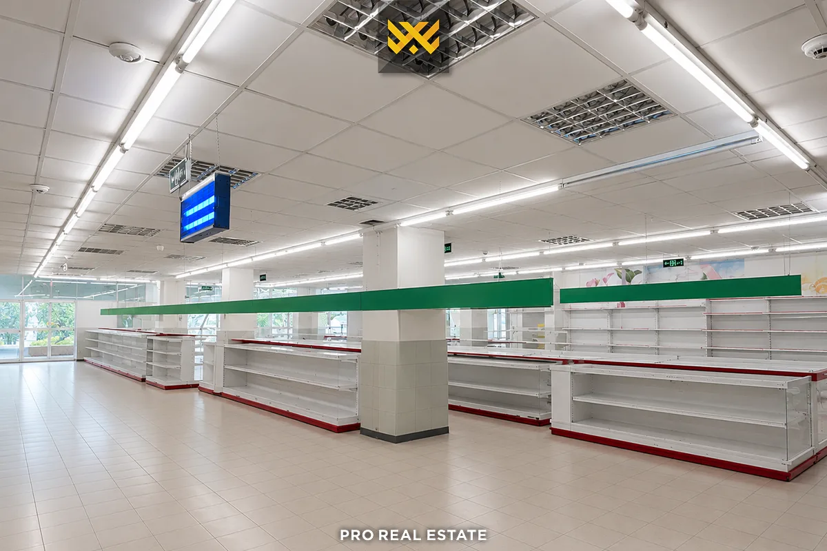 Lokal 228m² me #QIRA në Dragodan