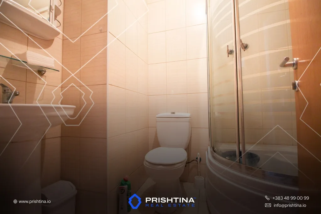 Banesë me qira 54m² te Mati 1