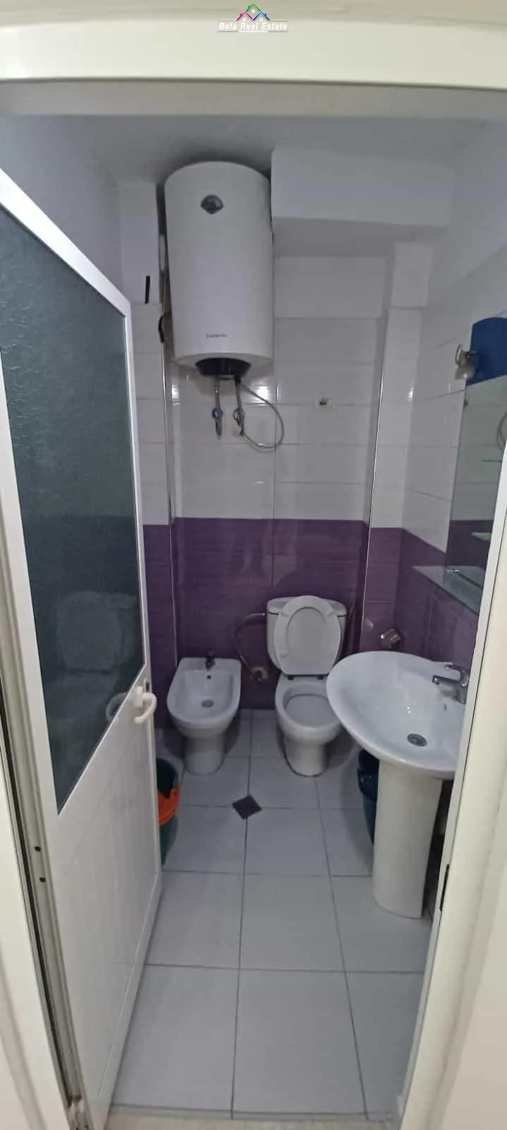 Jepet me qira 2+1+2 tek Rruga e Kavajes (ID B220615) Tirane
