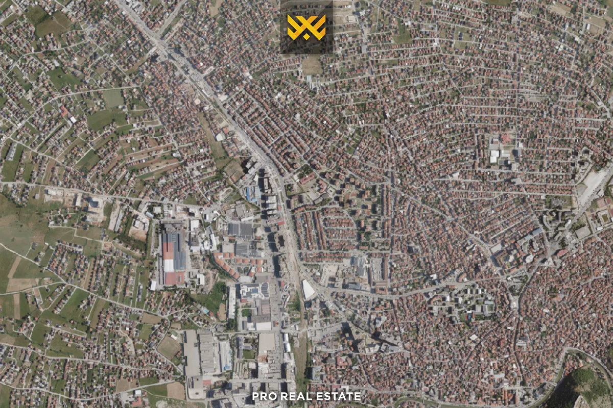 Lokal 360m² për #SHITJE në Prizren