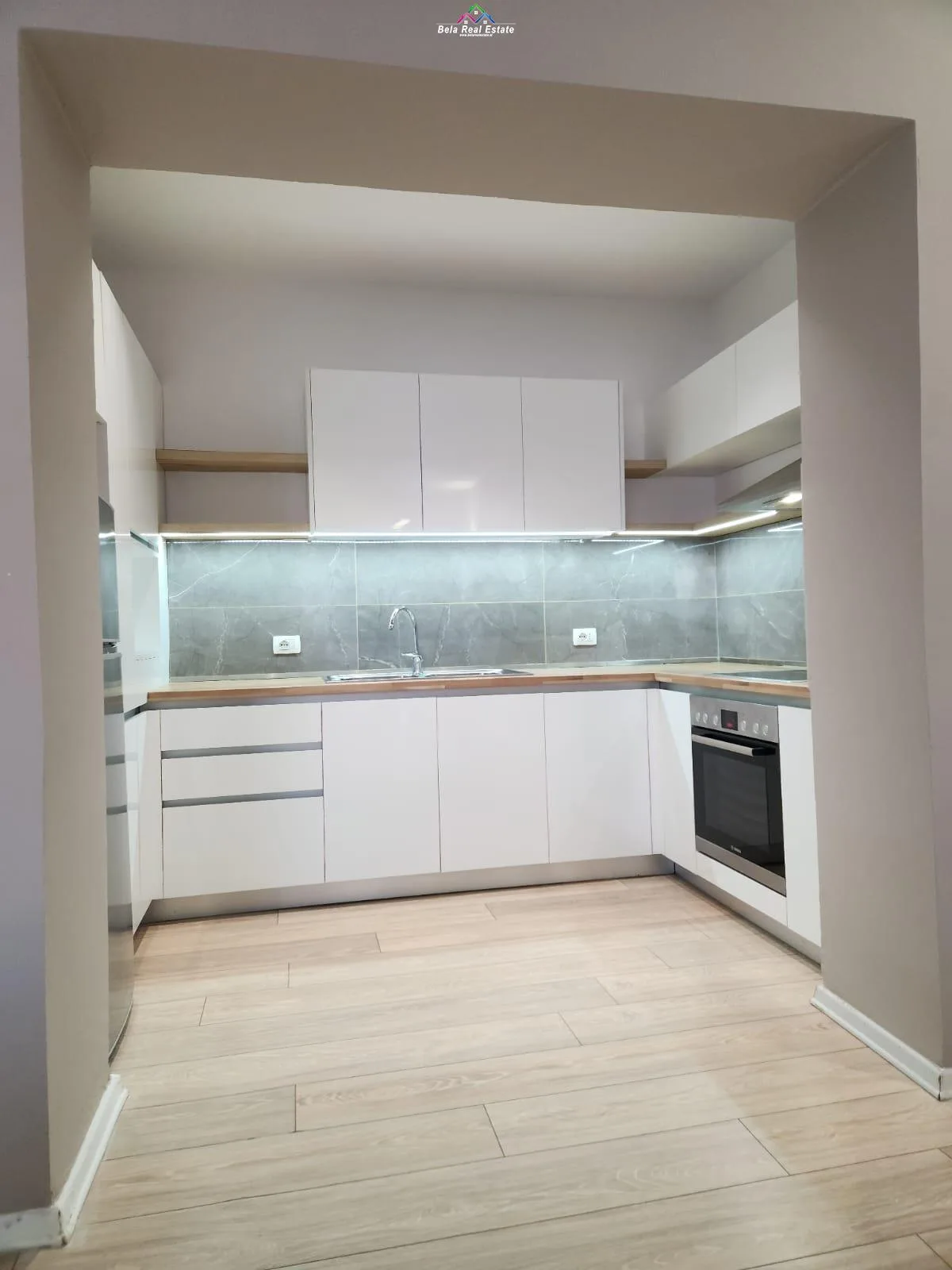 Apartament me Qera 1+1 tek 21 Dhjetori (ID B211206) Tirane