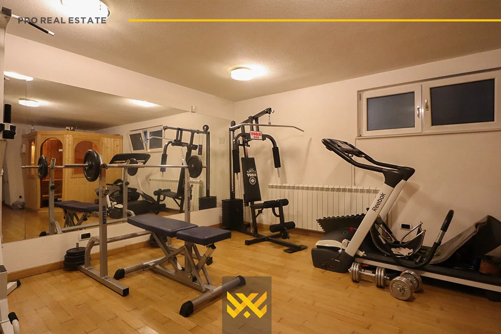 Shtëpi 545.6m² me #QIRA në Veternik.