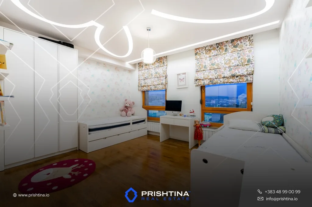 Banesë me qira dhe shitje 230m² + 394.29m² terasë në Kalabri