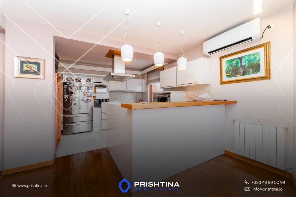 Banesë me qira dhe shitje 230m² + 394.29m² terasë në Kalabri