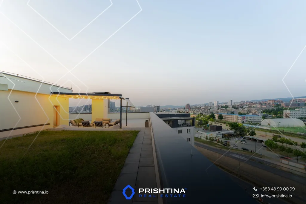Banesë me qira dhe shitje 230m² + 394.29m² terasë në Kalabri