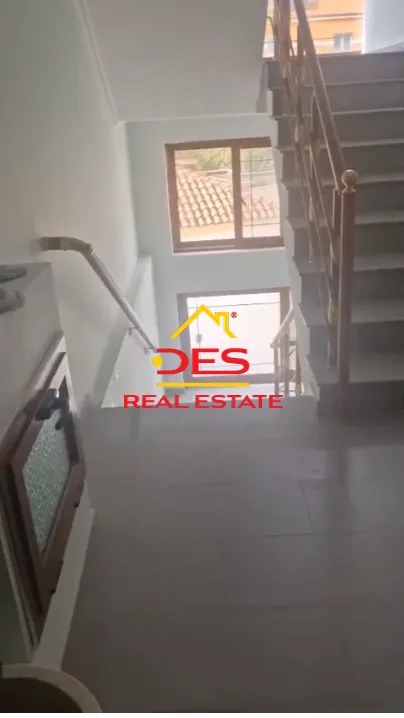 Shitet aparatment 2+1 në himarë.