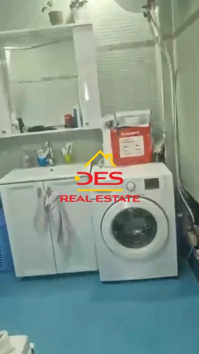 Shitet aparatment 2+1 në himarë.