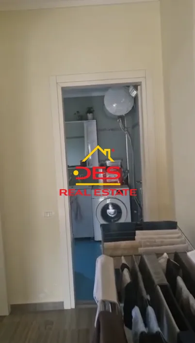 Shitet aparatment 2+1 në himarë.