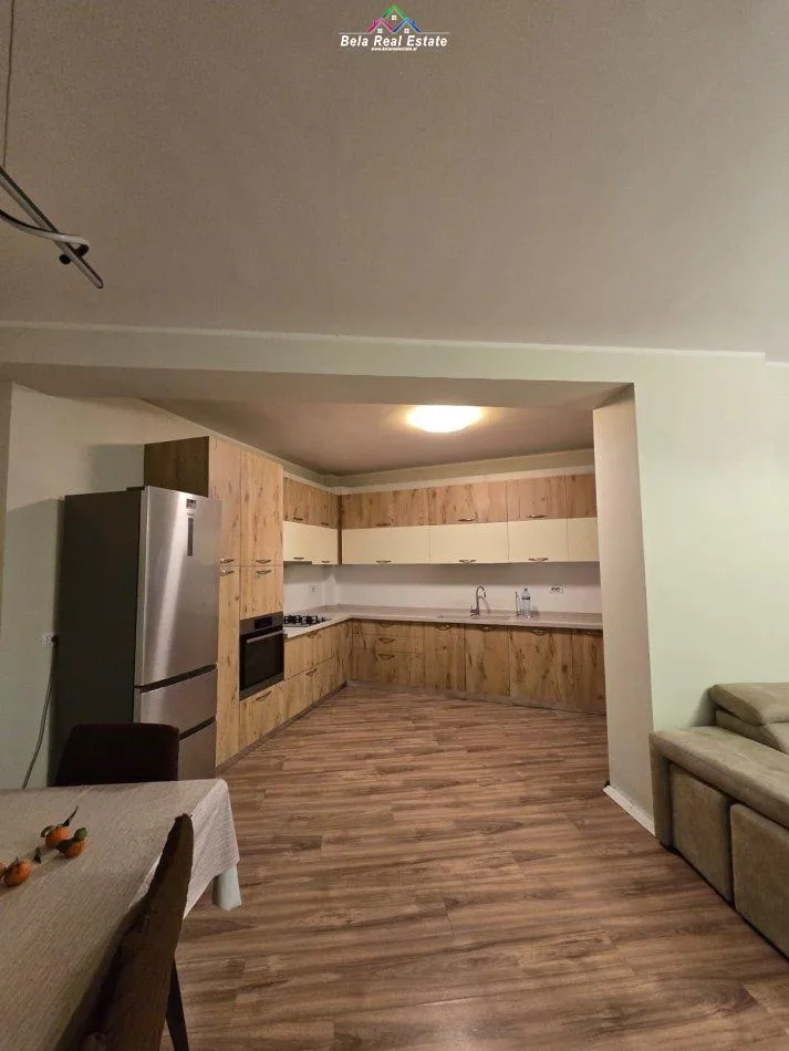 Apartament Me Qera 3+1 Tek Fusha e Aviacionit (ID B230193) Tirane