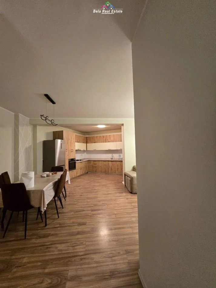 Apartament Me Qera 3+1 Tek Fusha e Aviacionit (ID B230193) Tirane