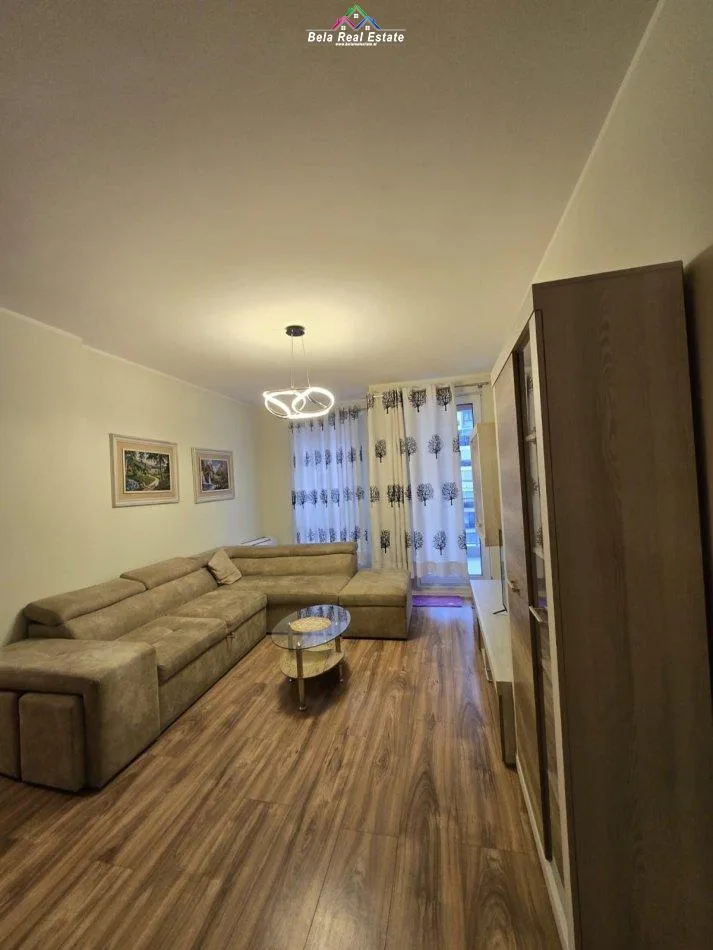 Apartament Me Qera 3+1 Tek Fusha e Aviacionit (ID B230193) Tirane