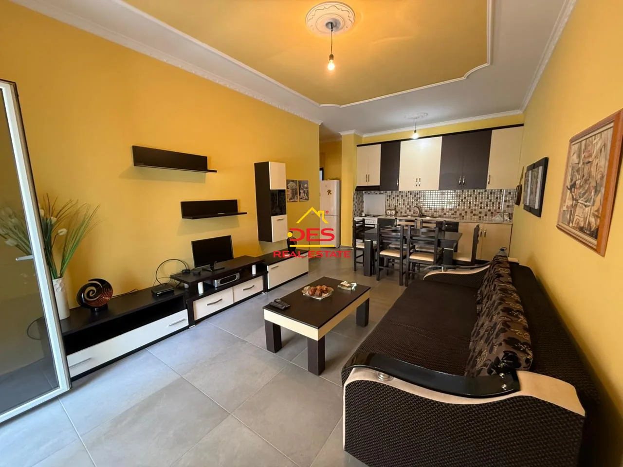 JEPET ME QIRA APARTAMENT 1+1 NË LUNGOMARE ,VLORË 📍 Bar Taushani