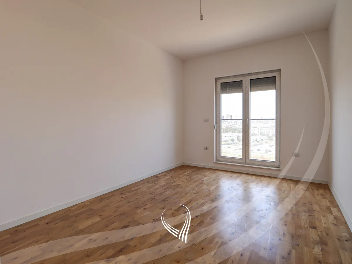 Banesë me 3 dhoma gjumi me qira në lagjen Prishtina e Re – Rruga A