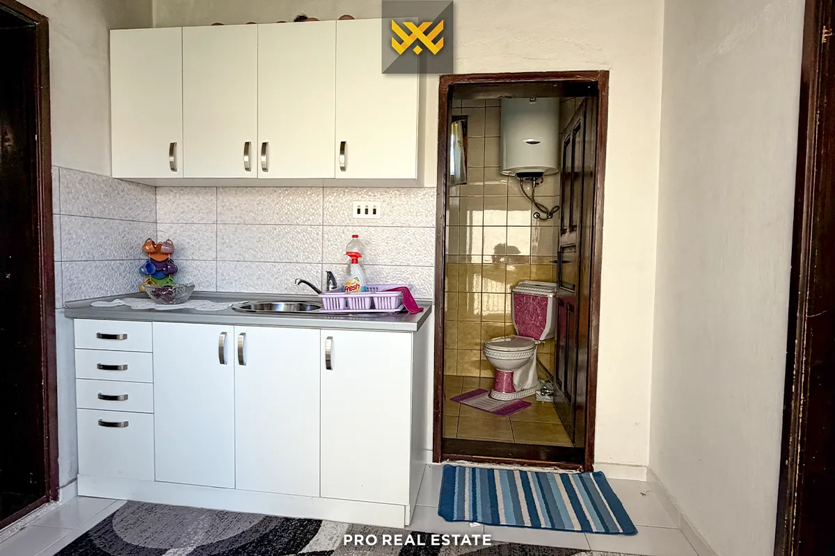 Dy shtëpi 85m² +100m² për #SHITJE te Kodra e Trimave