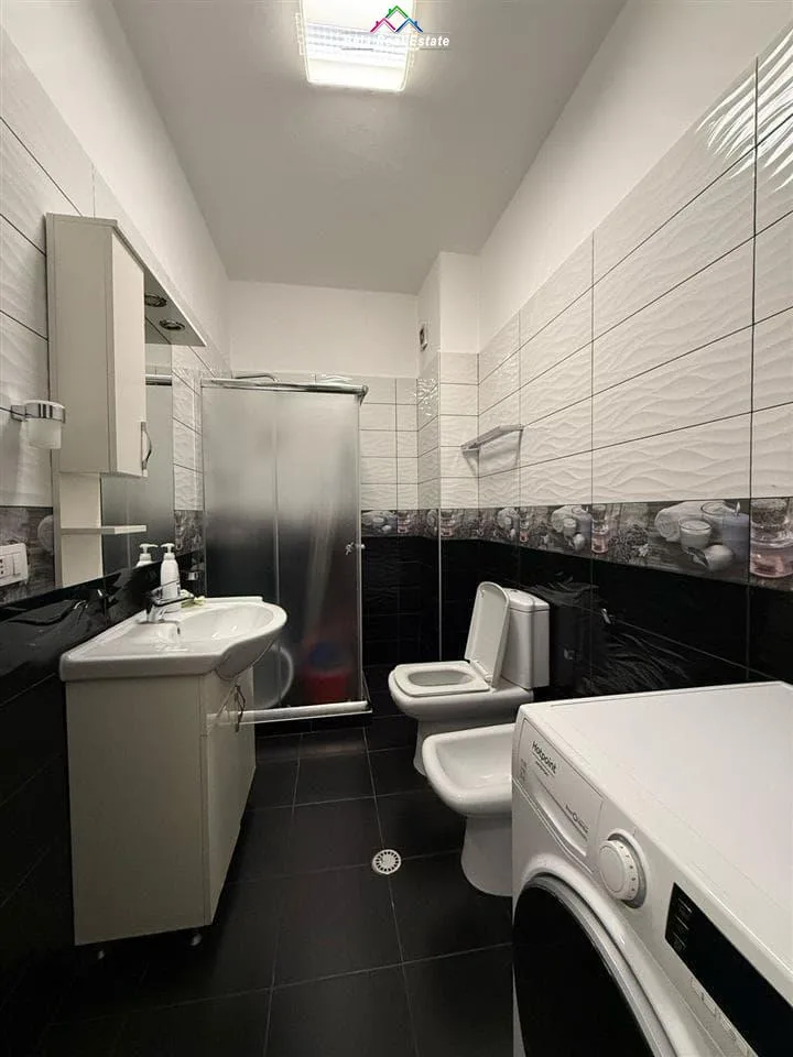 Apartament Me Qera 2+1 tek Kompleksi Golden Park (ID B2201231) Tirane