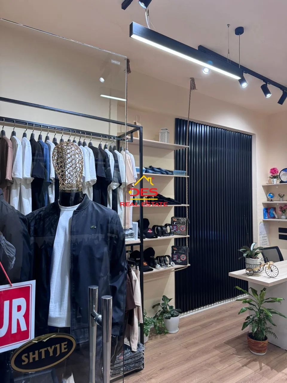 Shitet aktiviteti pranë gjimnazit “ali demi” ,vlorë