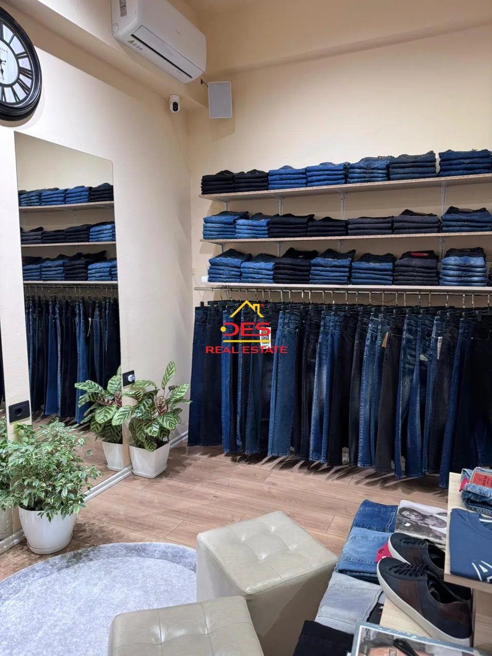 Shitet aktiviteti pranë gjimnazit “ali demi” ,vlorë