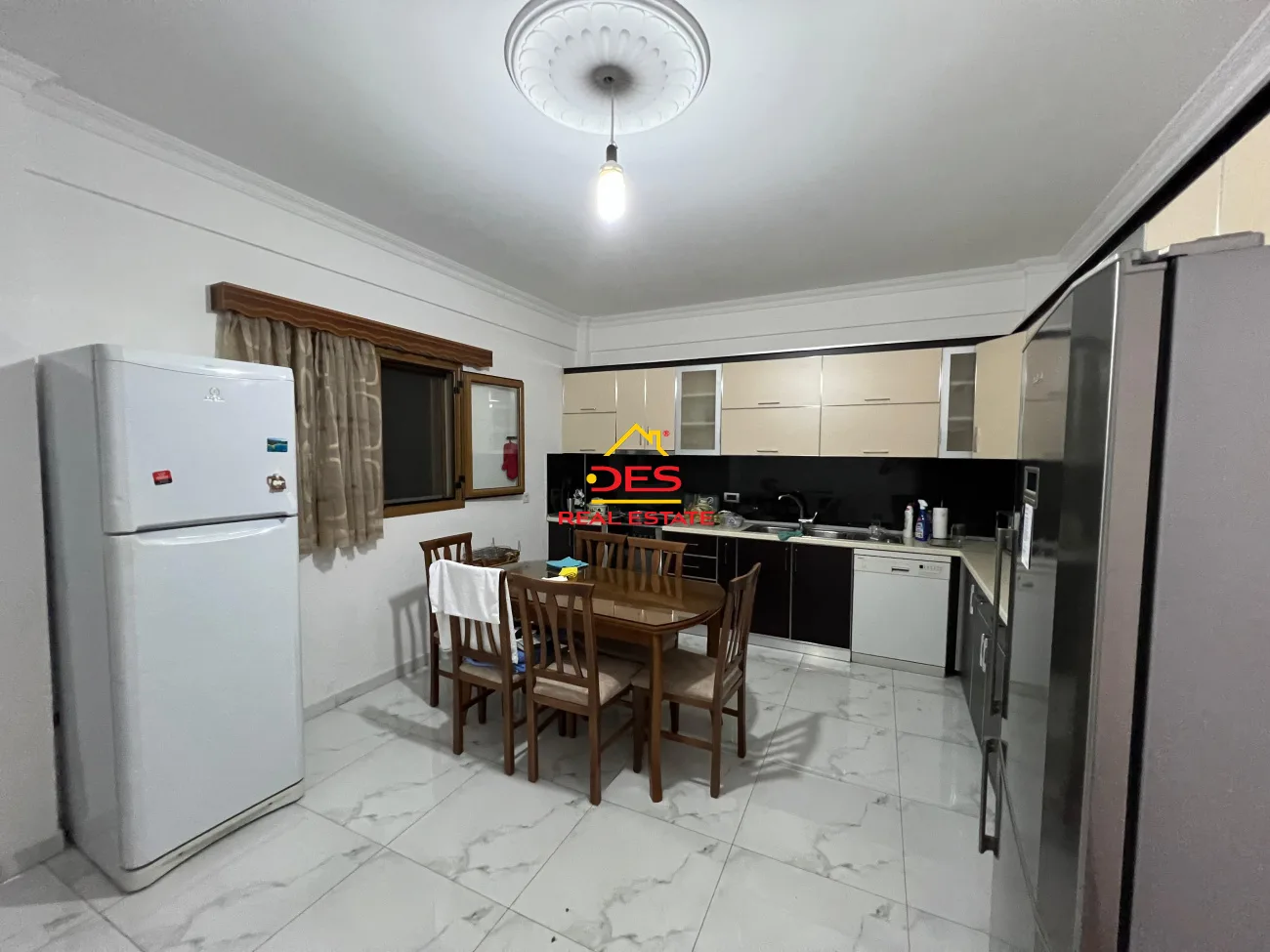 Jepet me qira vilë 3 kate pranë hotel salvadore,vlorë!